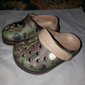 Camo Toddler Crocs sz4
